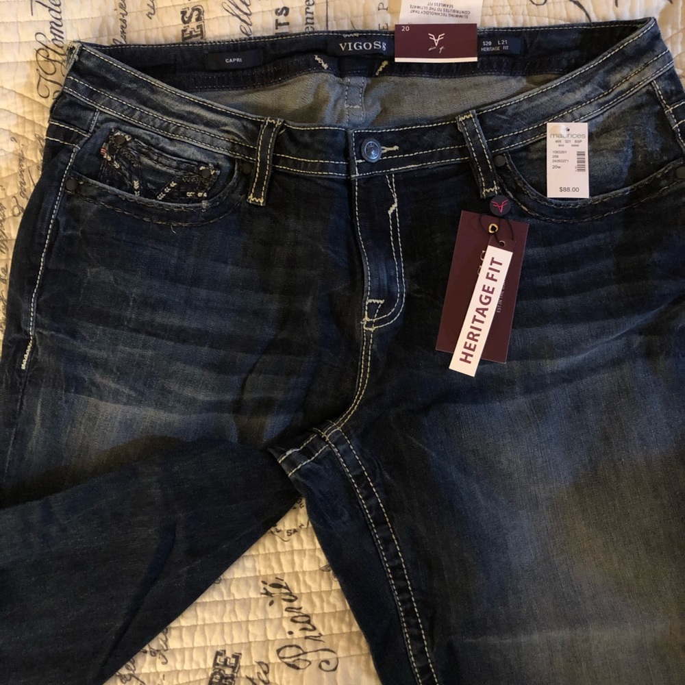 NWT beautiful Vigoss jeans!